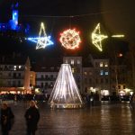 Slovenija, Ljubljana 01.12.2023 01. december 2023Prižig novoletnih lučk v stari Ljubljani. Novoletne luči, ljudje, prazniki, novoletna jelkaFoto: Žiga Živulović jr. /Bobo